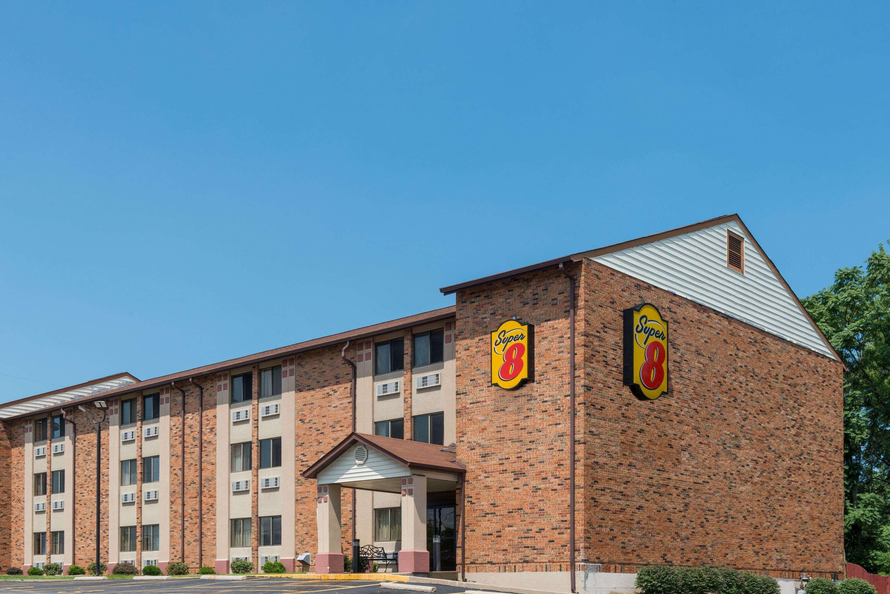 Super 8 By Wyndham St Charles Hotel Saint Charles Екстериор снимка