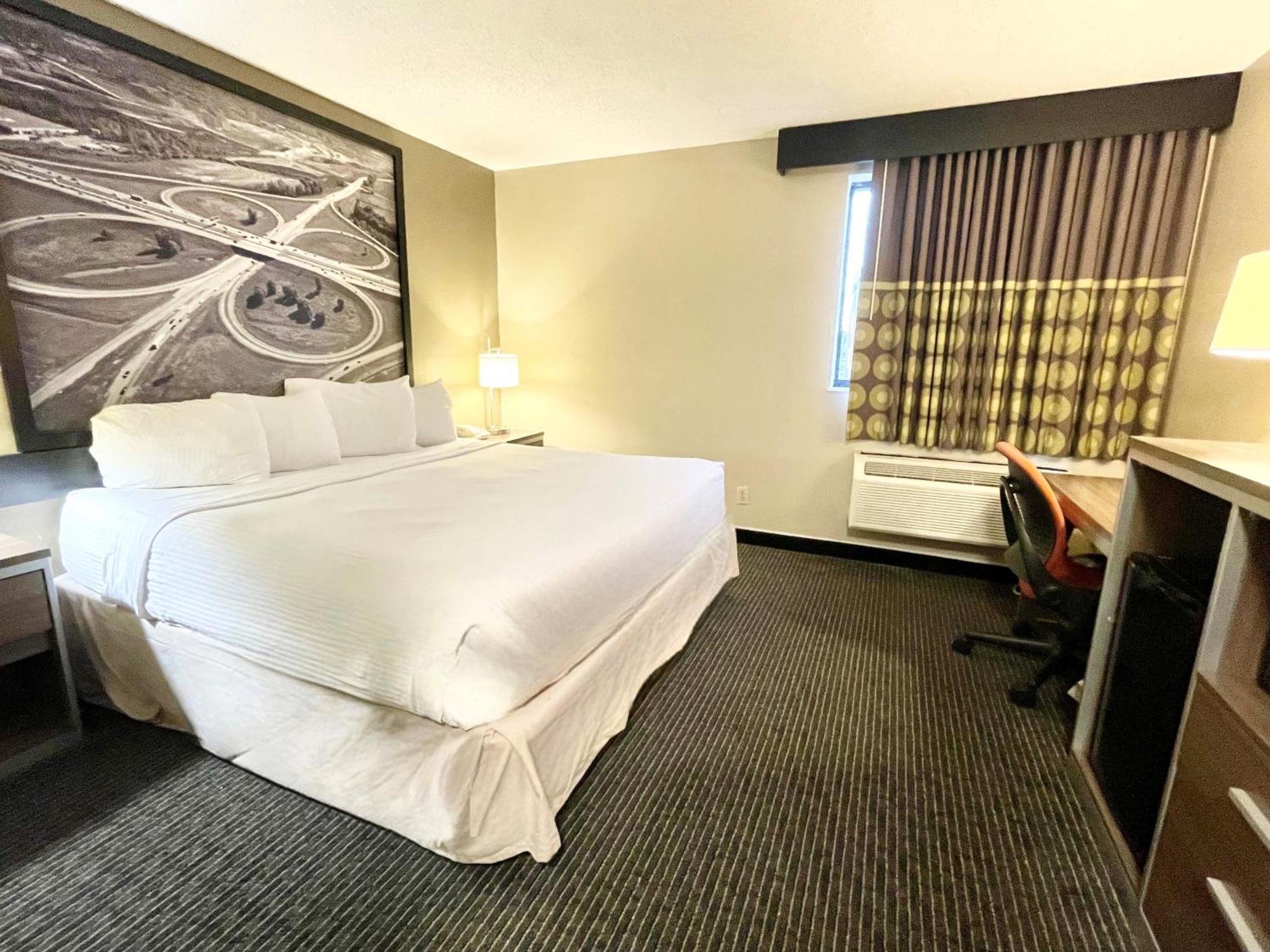 Super 8 By Wyndham St Charles Hotel Saint Charles Екстериор снимка